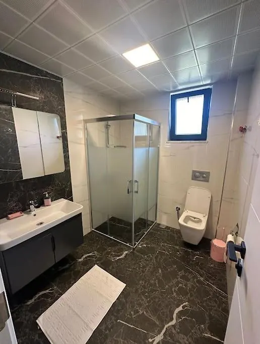 Goele, Plaja, Merkeze Yakin Villa Ortaca